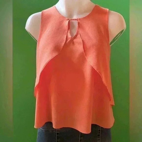 Sunday in Brooklyn Tops - Boutique Sunday in Brooklyn, women’s sz small, apricot color, boutique